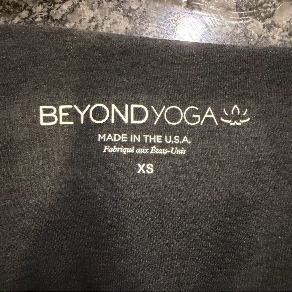 Beyond Yoga Women's Softshine Wanderlust Cropped Tank Top Black Size XS - Picture 4 of 4